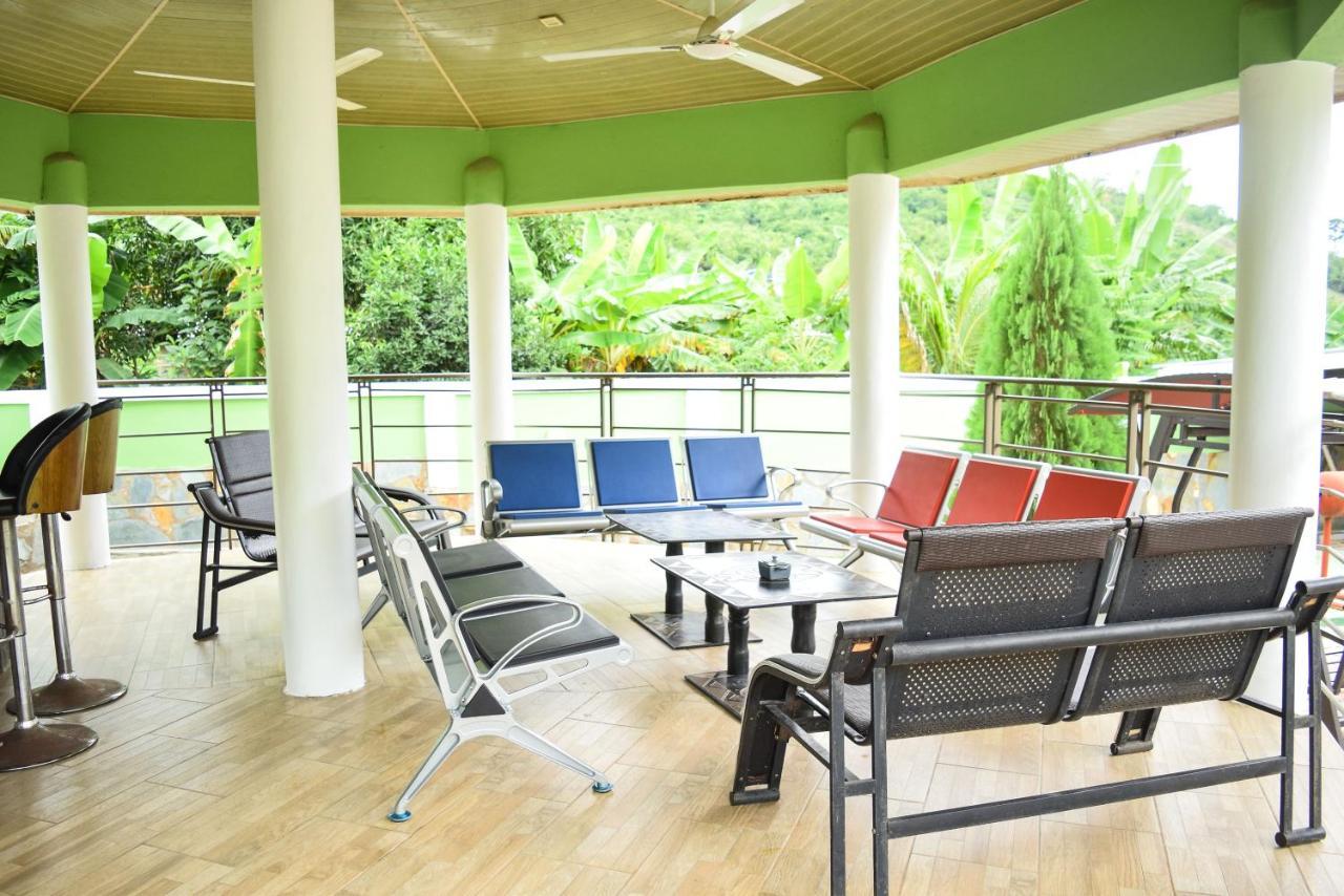 3A'S Guest House Akosombo Exteriér fotografie