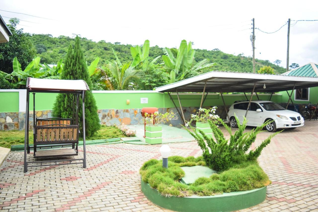 3A'S Guest House Akosombo Exteriér fotografie