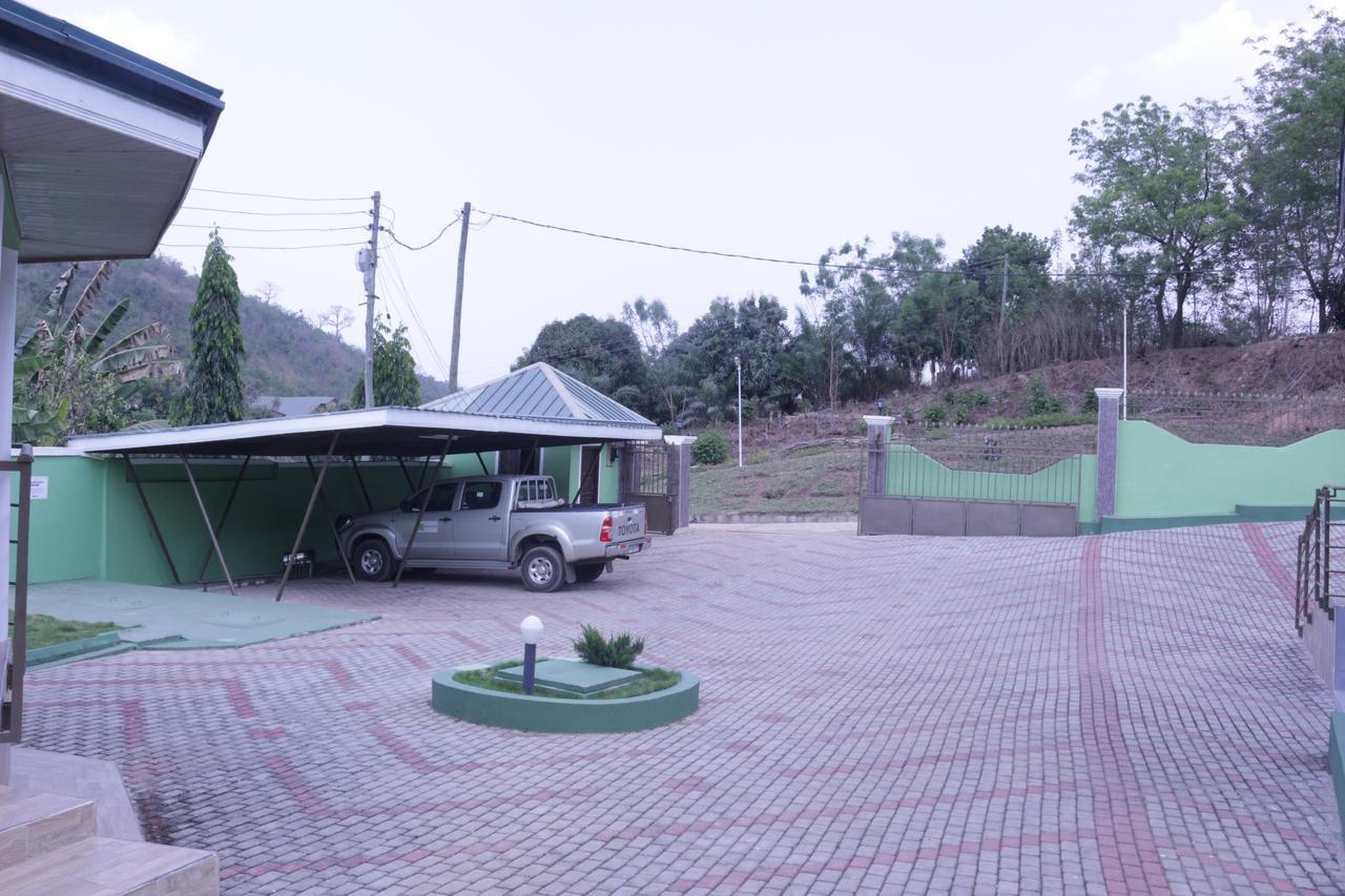3A'S Guest House Akosombo Exteriér fotografie