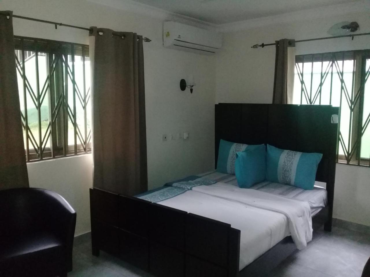 3A'S Guest House Akosombo Exteriér fotografie