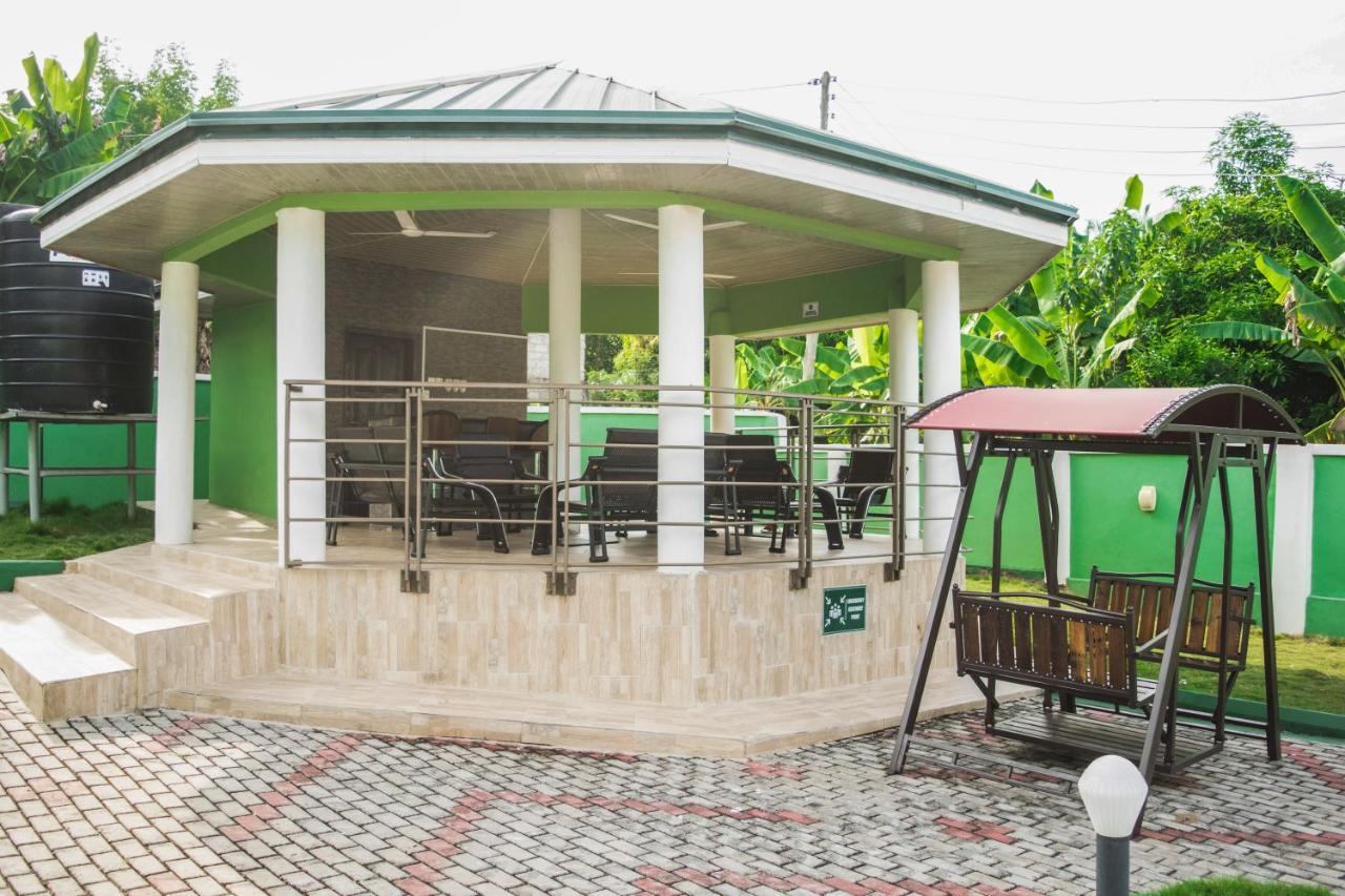 3A'S Guest House Akosombo Exteriér fotografie