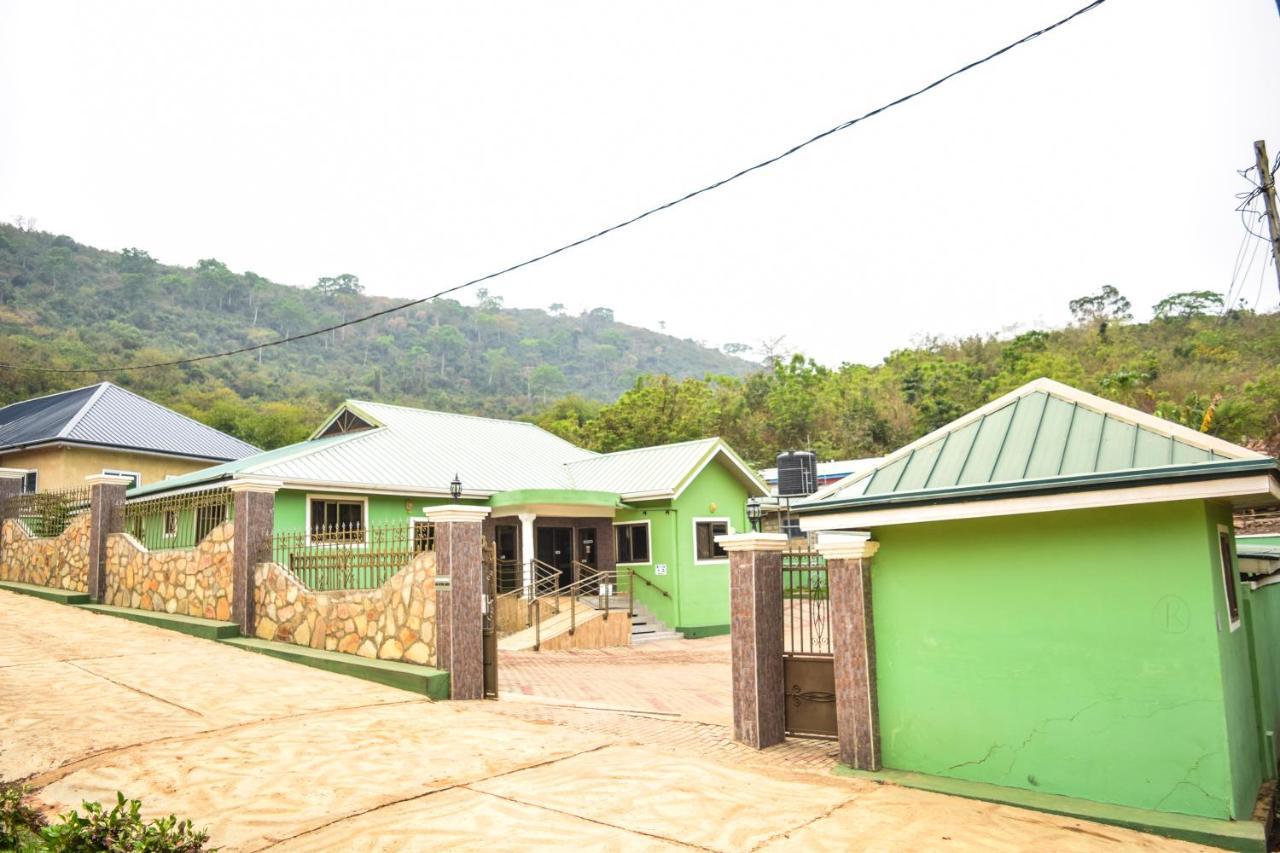 3A'S Guest House Akosombo Exteriér fotografie